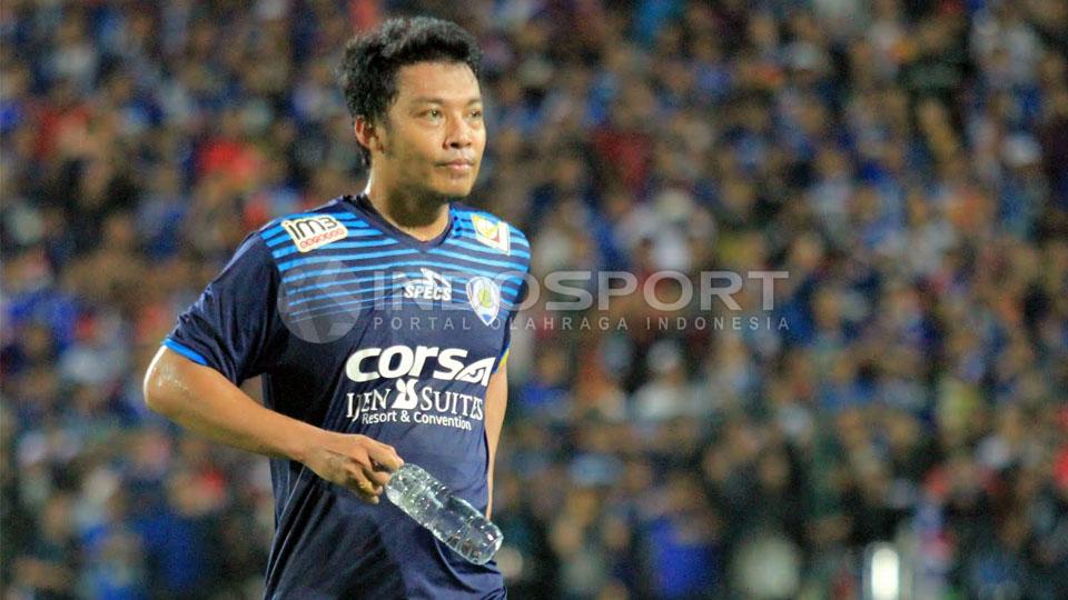 Hamka%20Hamzah%20resmi%20dilepas%20Arema%20FC.